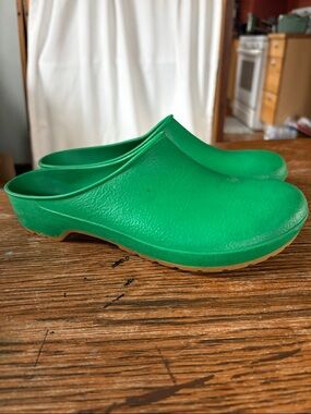 Totes Rubber Clogs women’s size 8